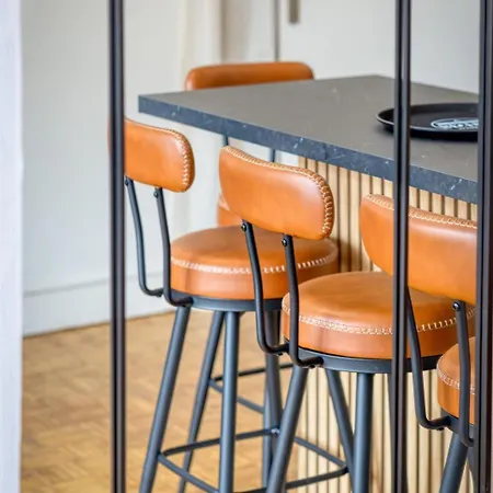 Alexandre F2 Cosy Avec Parking A Deux Pas De La Seine