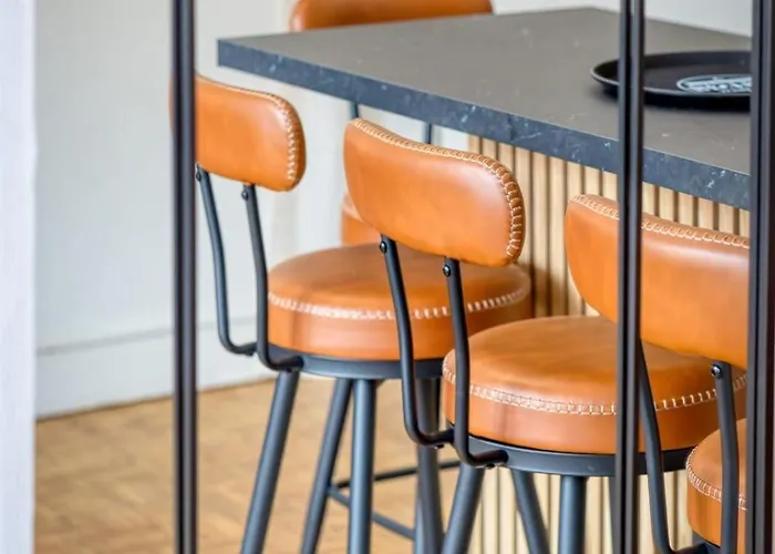 Cécile Charming One-bedroom With Parking Close To The Seine